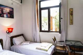 Гостевой дом Tivat Star Тиват Небольшой двухместный номер с 1 кроватью или 2 отдельными кроватями-1