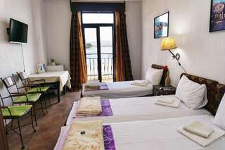 Гостевой дом Tivat Star Тиват Трехместный номер с видом на море-3