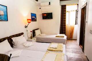 Гостевой дом Tivat Star Тиват Стандартный трехместный номер-16