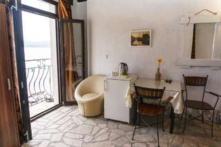 Гостевой дом Tivat Star Тиват Трехместный номер с видом на море-4