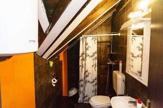 Гостевой дом Tivat Star Тиват Спальное место на двухъярусной кровати в общем номере для мужчин и женщин-3